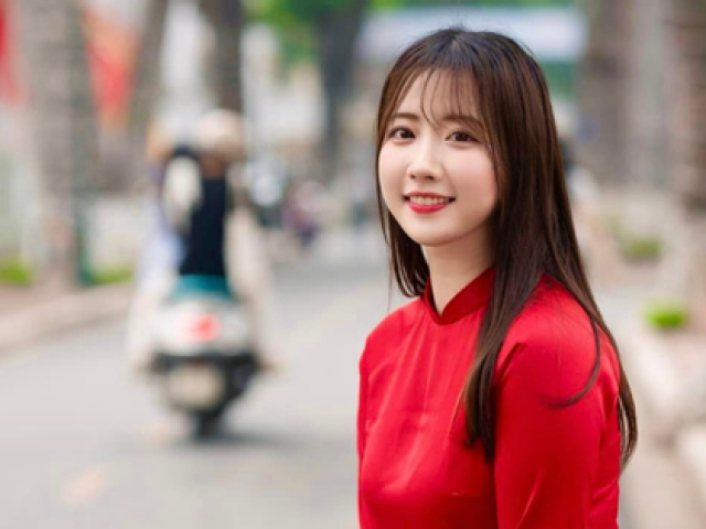 Bạn trẻ - Cuộc sống - Cô giáo gen Z sở hữu 'visual thần tiên tỷ tỷ' cùng bảng thành tích tiếng Nhật và tiếng Anh cực 'choáng'