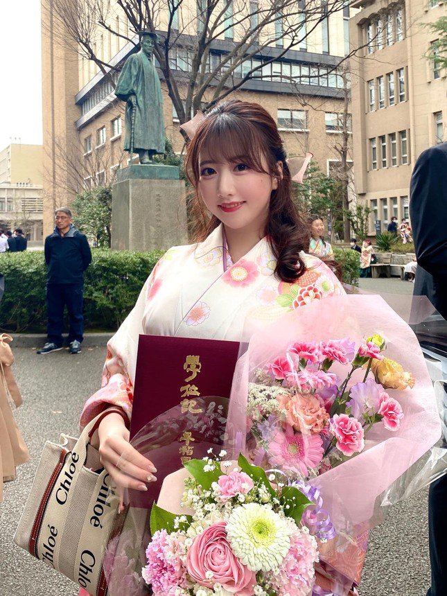 Cô Mai tốt nghiệp Đại học Waseda.