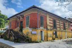 Tin tức trong ngày - Mời "thần đèn" dời biệt thự Pháp cổ tại Huế: Hơn 1 năm vẫn "án binh bất động"
