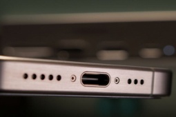 Thời trang Hi-tech - "Lệ làng" dành cho cổng USB-C của quốc gia này đang làm khó Apple