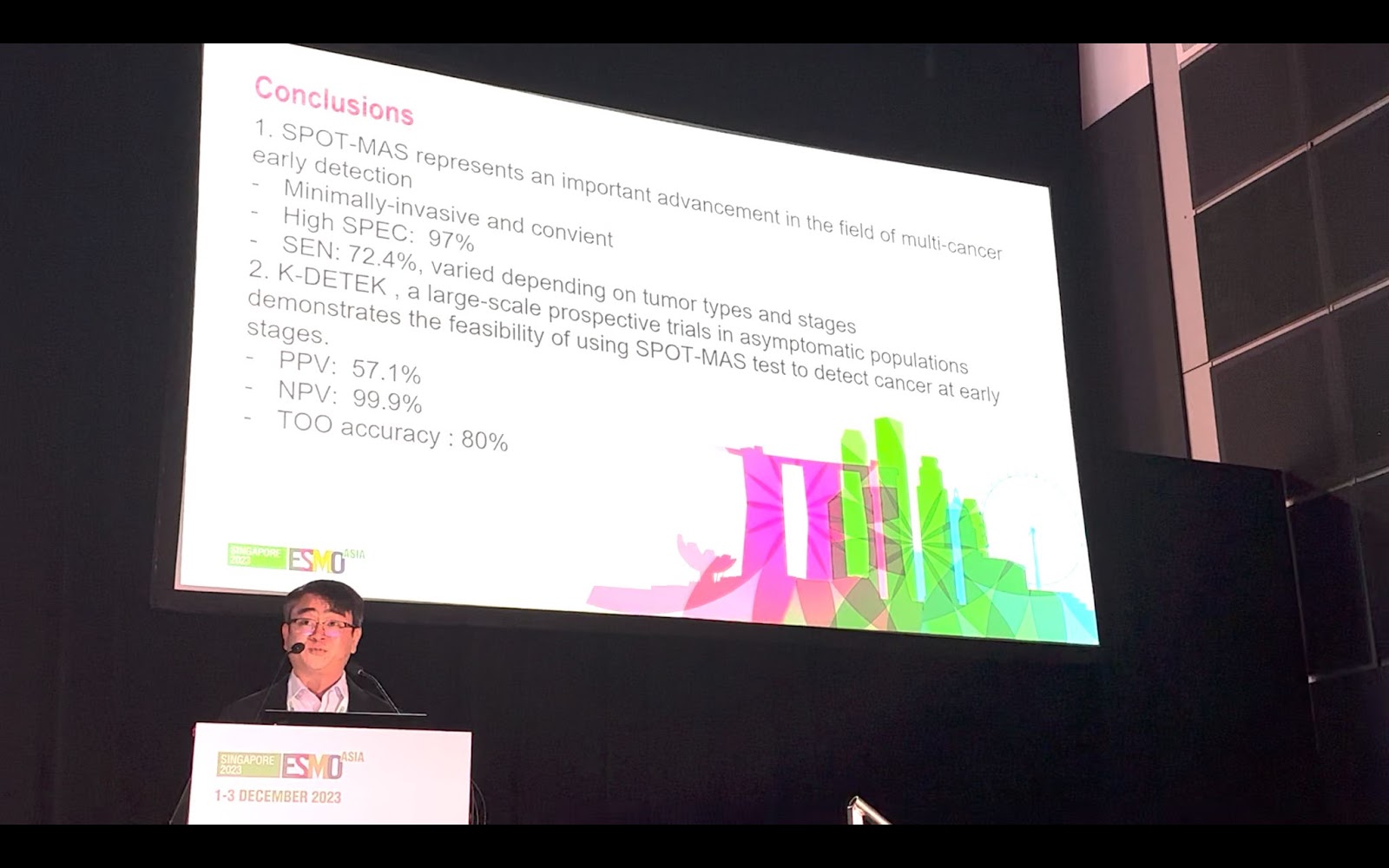 Tiến sĩ Trần Lê Sơn trình bày bài thuyết trình dưới dạng mini-oral presentation. (Ảnh: Gene Solutions)