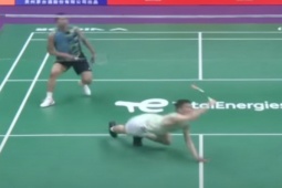 Thể thao - 10 pha cầu lông hay nhất 2023: &quot;Lee Chong Wei mới&quot; bay người móc cầu kinh điển