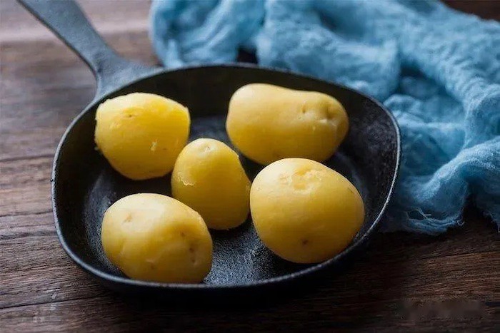 Cặp song sinh 1 người ăn đồ ngọt, người còn lại chỉ ăn chất béo trong 30 ngày, kết quả gây sốc - 2