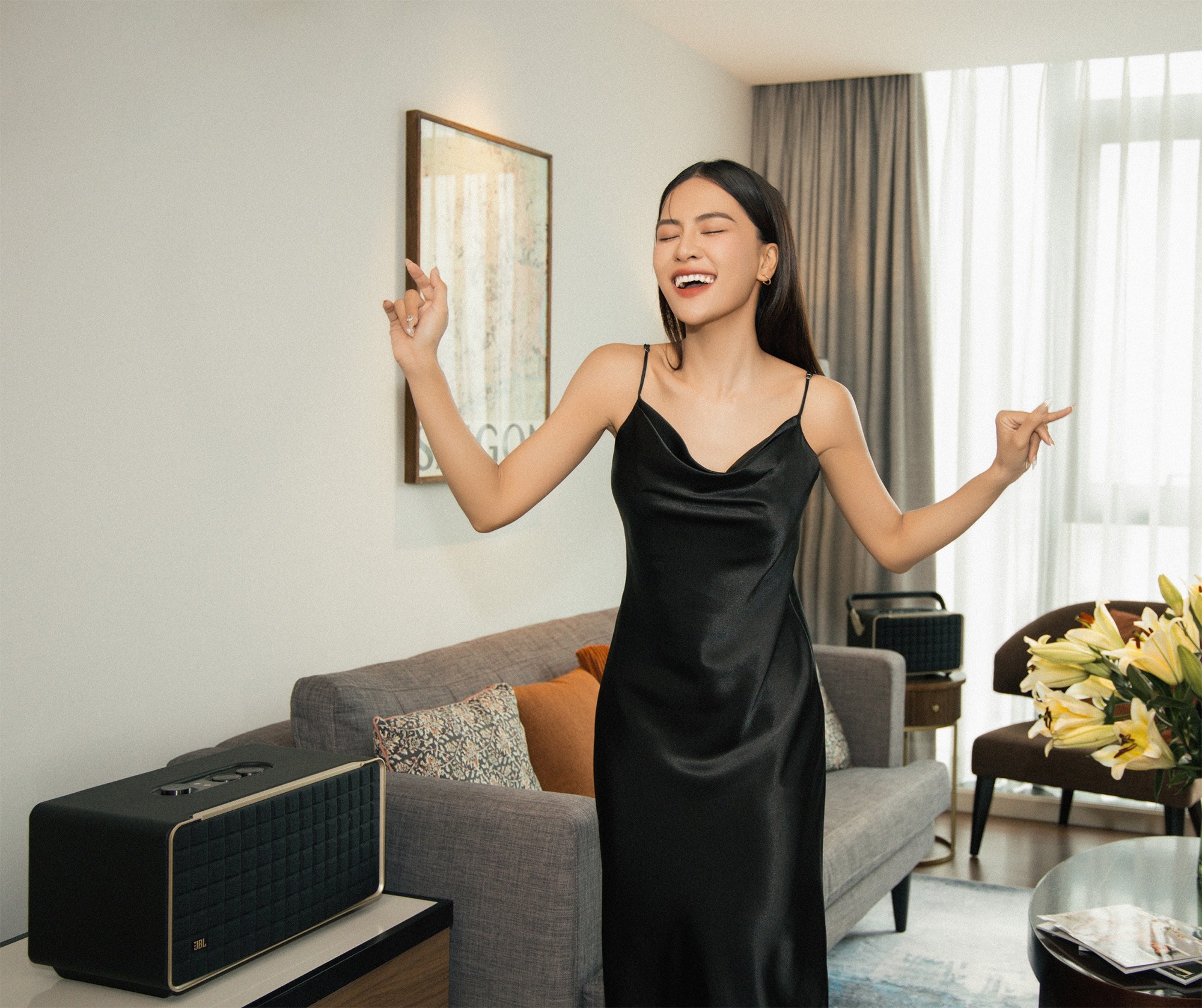 “Thế giới của Nhi là một nơi ngập tràn thanh âm chân thật cùng cảm xúc thăng hoa”