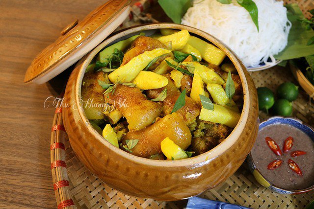 Bún giả cầy là một trong những món ăn được rất nhiều người ưa thích trong những ngày đông giá rét.