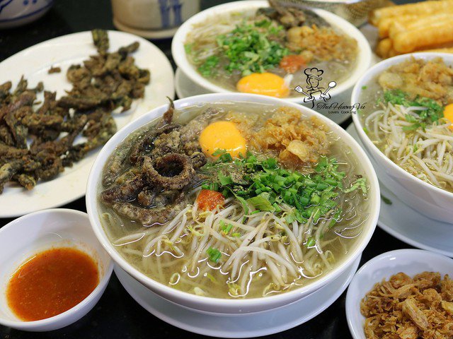 Vị của miến lươn ngọt thanh, nước dùng trong cộng thêm độ ngậy của lươn giúp cho món ăn có hương vị riêng biệt.