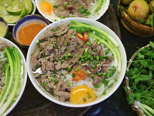 Chắc chắn món phở sẽ không thể thiếu đối với món ăn của người Việt. Món ăn này có thể ăn các mùa, các ngày mà vẫn không chán.