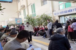 Tin tức trong ngày - Vì sao chưa bỏ giấy chuyển tuyến dù quá phiền hà?