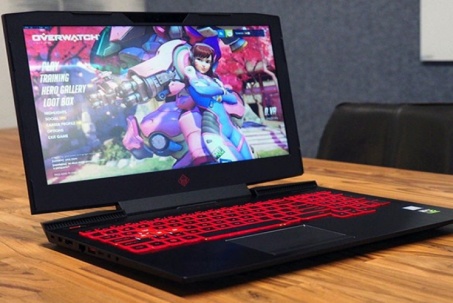 5 laptop chơi game giảm mạnh nhất tháng 12