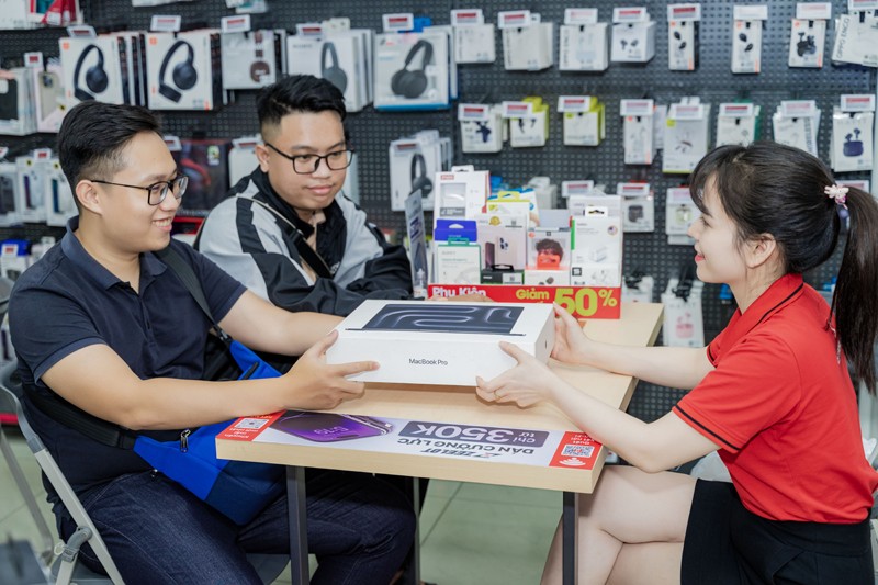 CellphoneS mở bán Macbook Pro và iMac M3, giá từ 37 triệu - 1