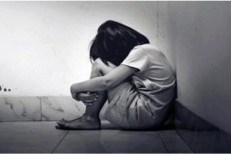 Vụ hiếp dâm bé gái 12 tuổi đến có thai: Công an tìm mẹ nạn nhân