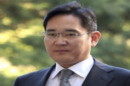 Kinh doanh - Vừa "gây bão" với bức ảnh chưa từng có, chủ tịch Samsung giàu cỡ nào?