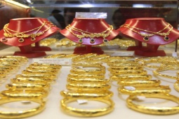 Kinh doanh - Giá vàng hôm nay 9/12: Đột ngột cắm đầu lao dốc