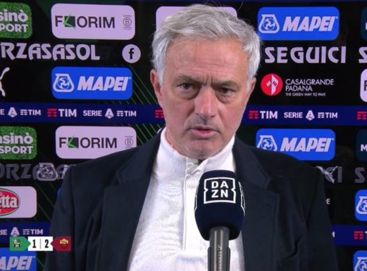 HLV Mourinho đối diện án phạt vì vạ miệng