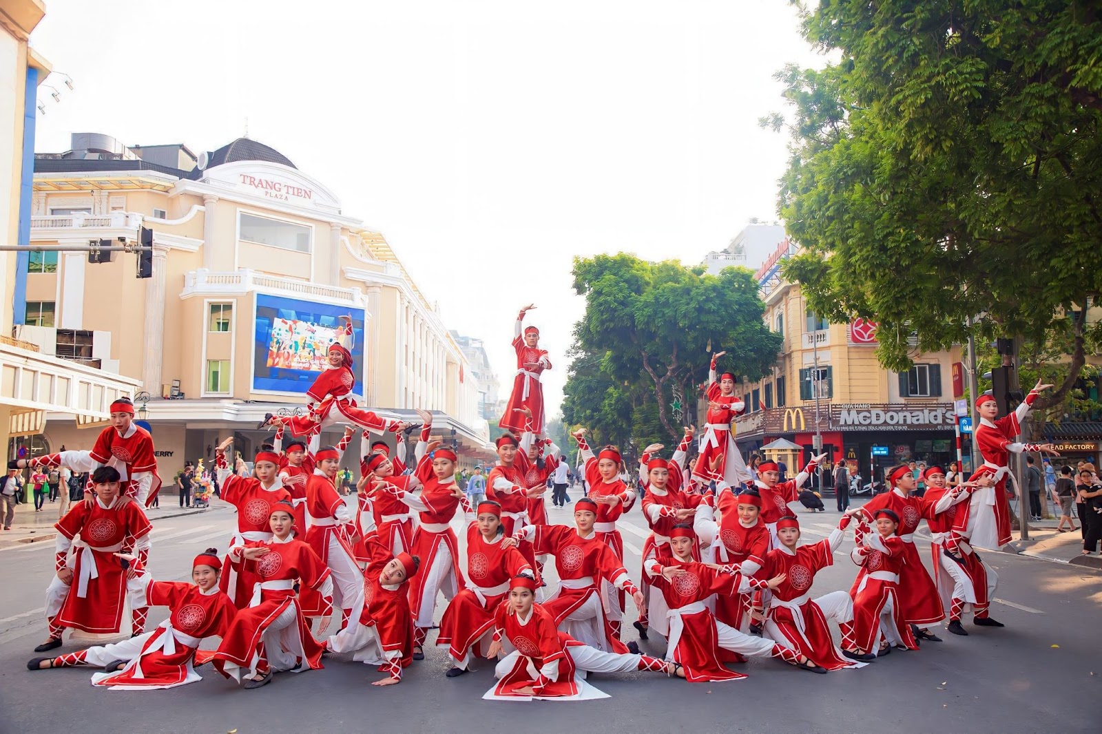 Những bộ trang phục toát lên hào khí của bài hát “Hội nghị Diên Hồng Thánh tổ Trần Nhân Tông”