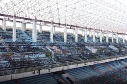 Hoang tàn sân vận động Chi Lăng giữa trung tâm Đà Nẵng