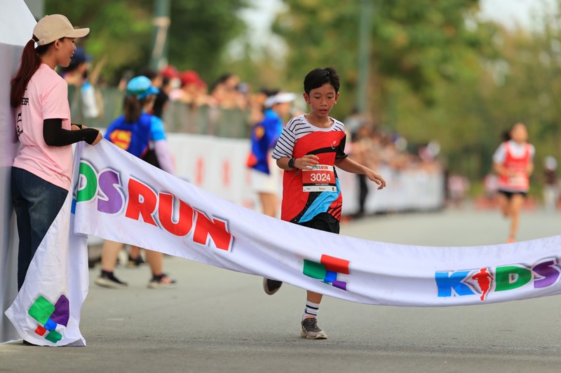 Hừng hực tinh thần thể thao của hơn 1.000 vận động viên nhí ở giải Kids Run mùa 6 tại TP. HCM - 6