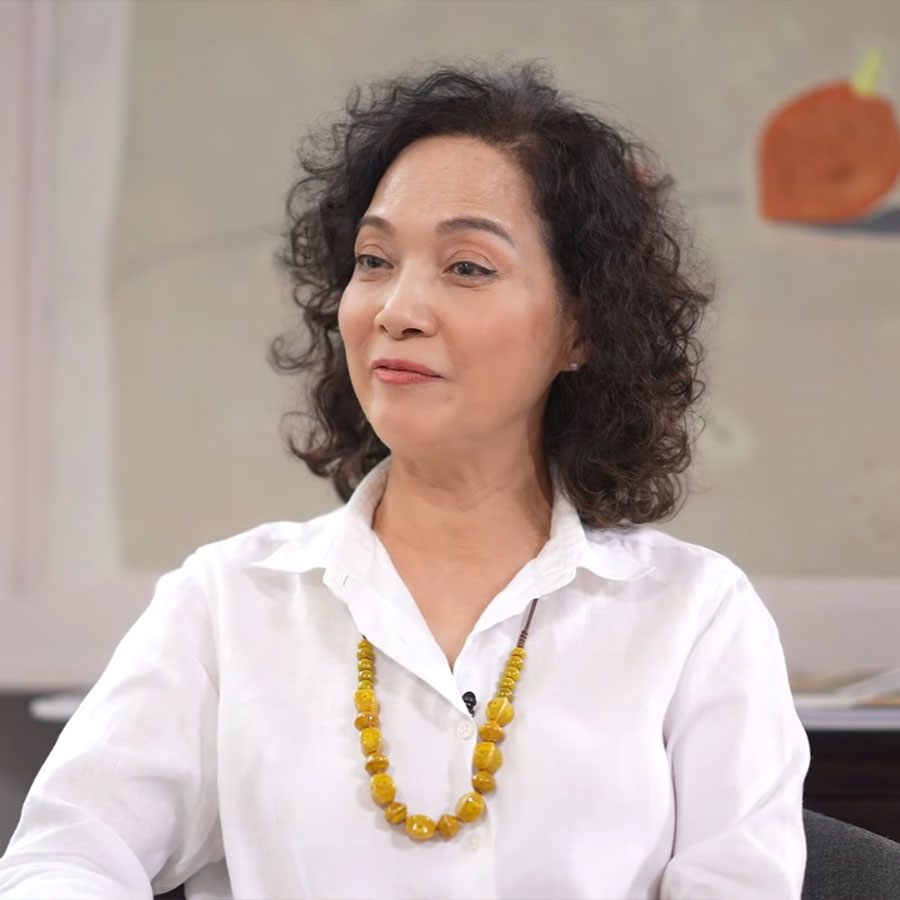 NSND Lê Khanh bất ngờ trước thành công của vai diễn trong Romeo và Juliet.