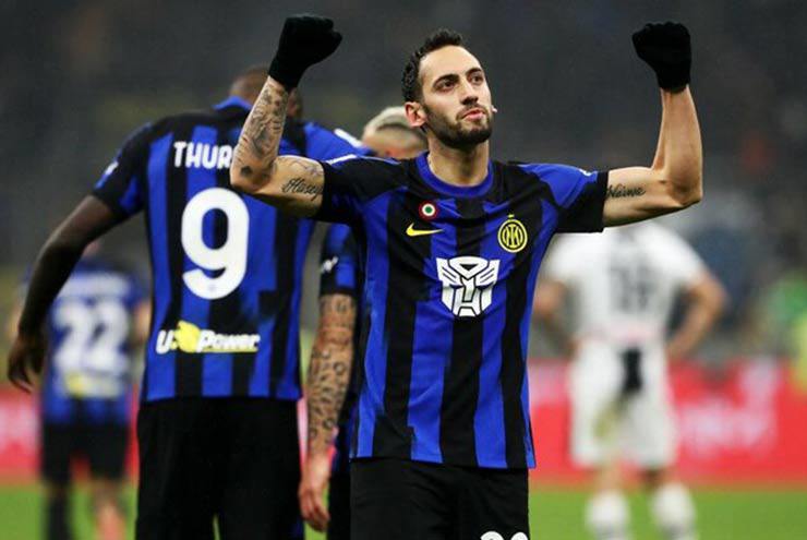 Bàn thắng của Calhanoglu giúp Inter Milan tưng bừng trong thời gian còn lại của hiệp 1