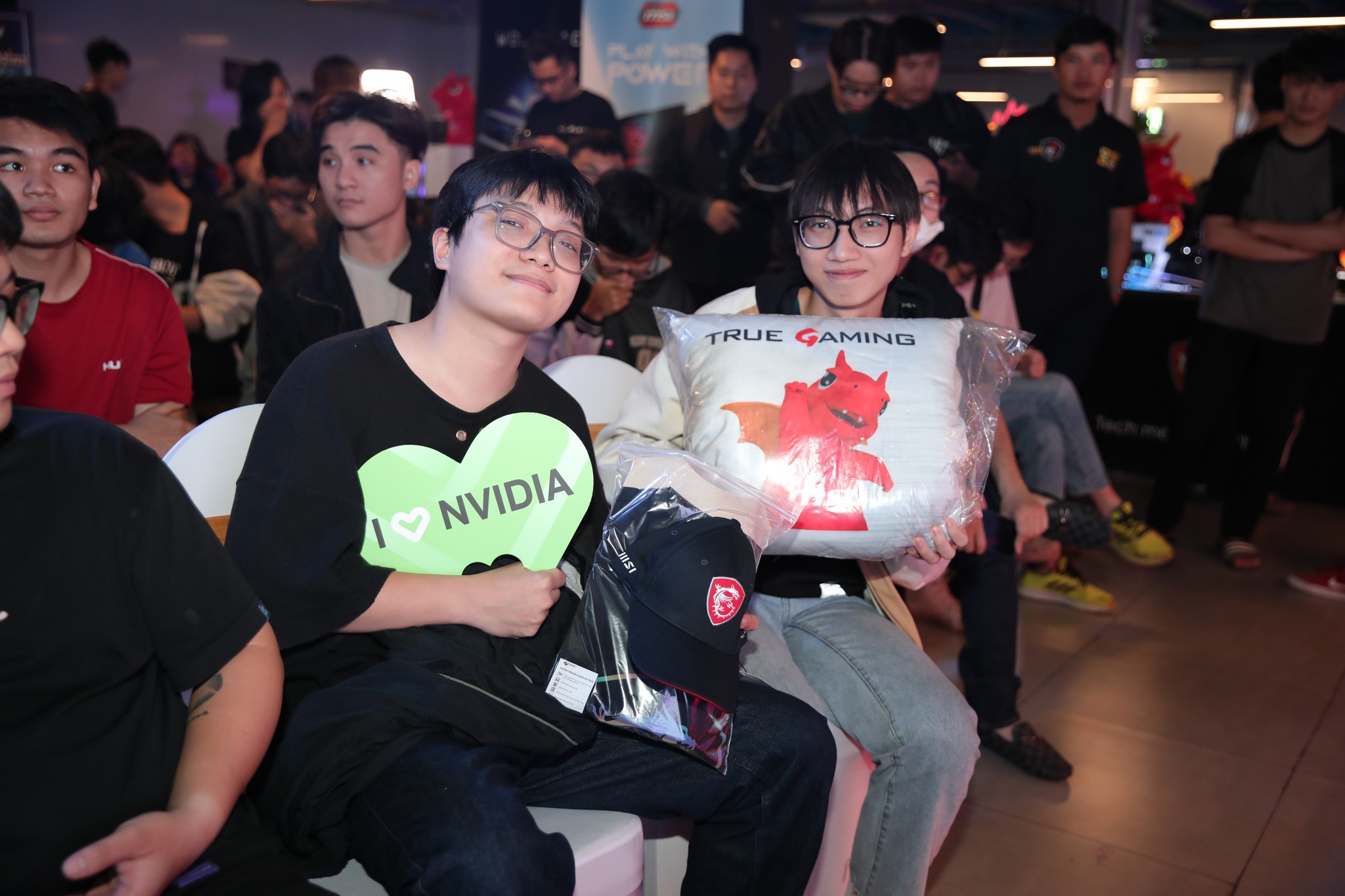 CEO NVIDIA bất ngờ xuất hiện tại sự kiện Geforce Fans Party - 6