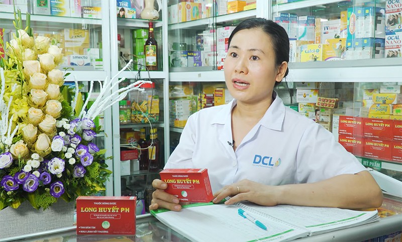 Dược sĩ tư vấn sản phẩm chứa vị thuốc quý huyết giác