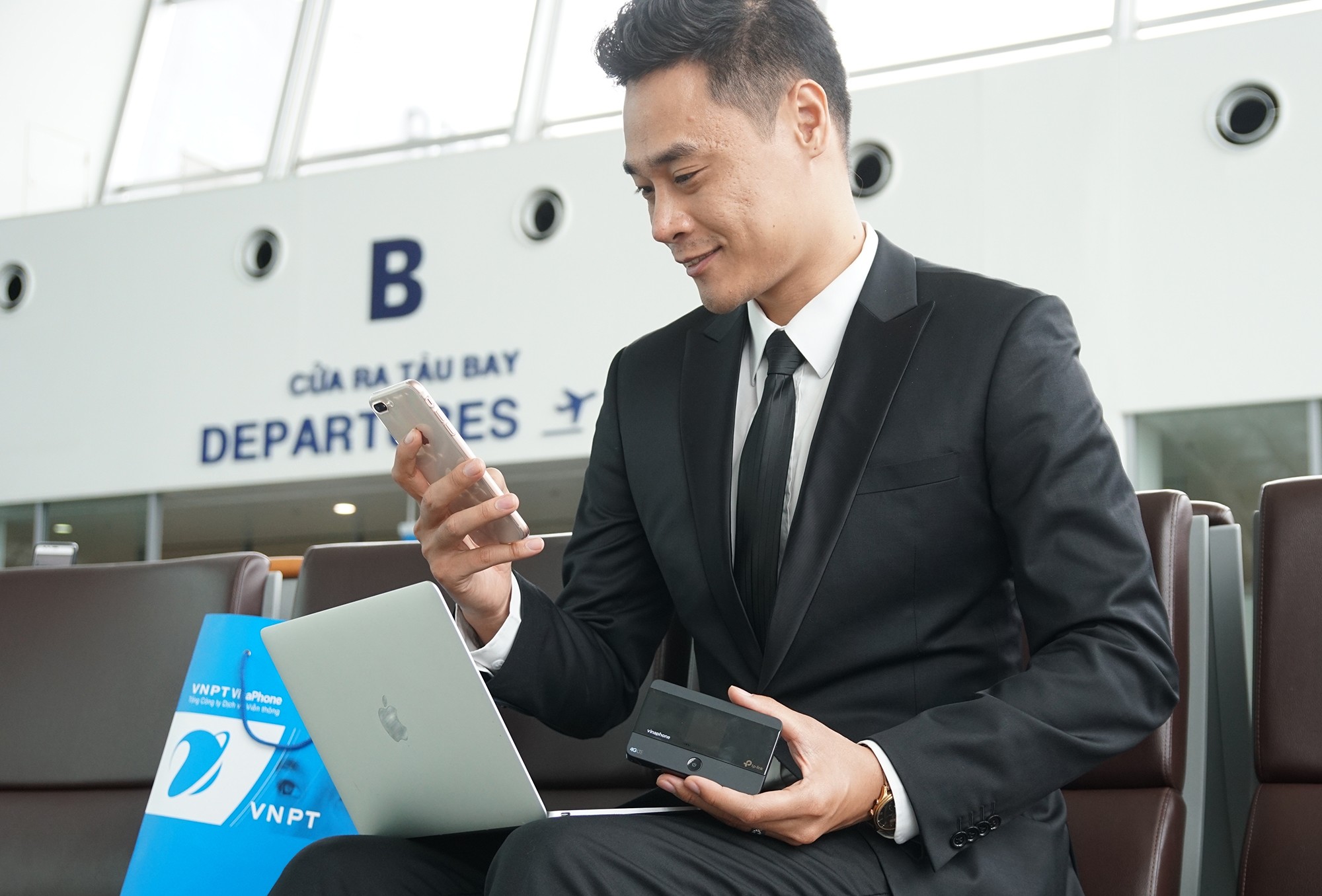 R500 là một trong những lựa chọn hàng đầu của thuê bao VinaPhone khi cần online tại nước ngoài