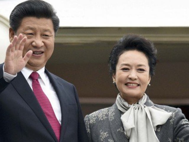 Thế giới - Gu thời trang thu hút mọi ánh nhìn của Đệ nhất Phu nhân Trung Quốc Bành Lệ Viên