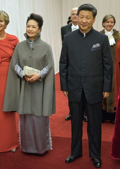 Chủ tịch Trung Quốc Tập Cận Bình và Phu nhân dự tiệc chiêu đãi ở London, năm 2015. (Ảnh: EPA)