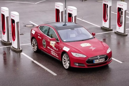 Tesla Model S đạt kỷ lục 2 triệu km sau 10 năm sử dụng