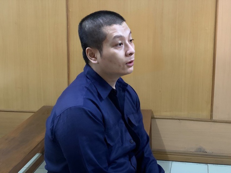 Bị cáo Nguyễn Anh Khoa tại tòa. Ảnh: DT