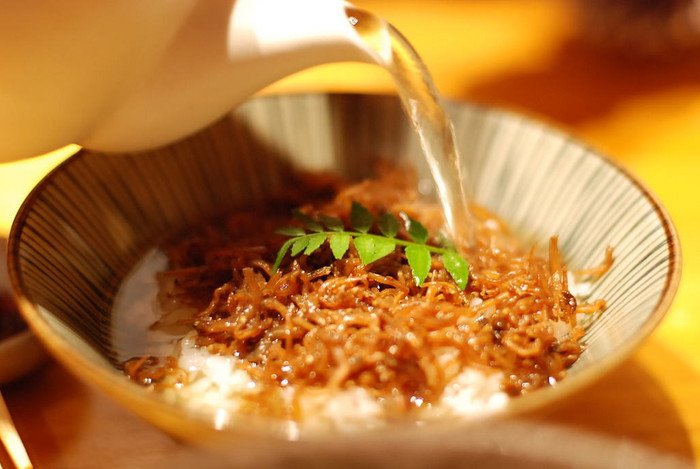 Kiểu ăn cơm kỳ lạ này của người Nhật khiến du khách tròn mắt ngạc nhiên - 13