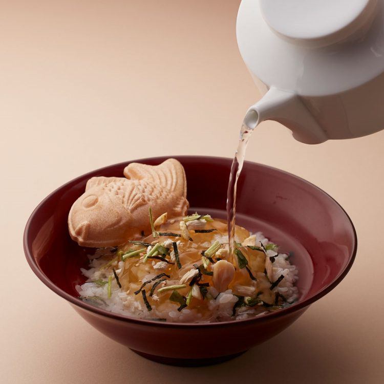 Kiểu ăn cơm kỳ lạ này của người Nhật khiến du khách tròn mắt ngạc nhiên - 14