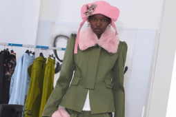 Thời trang - Off-White™ Thu 2024 tôn vinh di sản của thiên tài Virgil Abloh bằng cách hướng tới tương lai