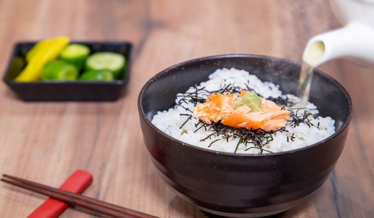 Kiểu ăn cơm kỳ lạ này của người Nhật khiến du khách tròn mắt ngạc nhiên - 8