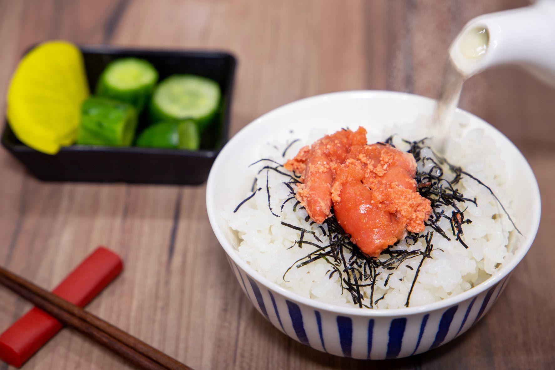 Kiểu ăn cơm kỳ lạ này của người Nhật khiến du khách tròn mắt ngạc nhiên - 2
