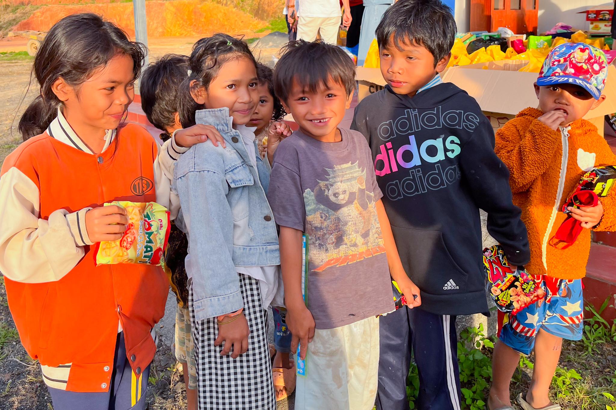 Victoria School luôn mong muốn mang nụ cười và lan toả hạnh phúc đến các em nhỏ vùng cao