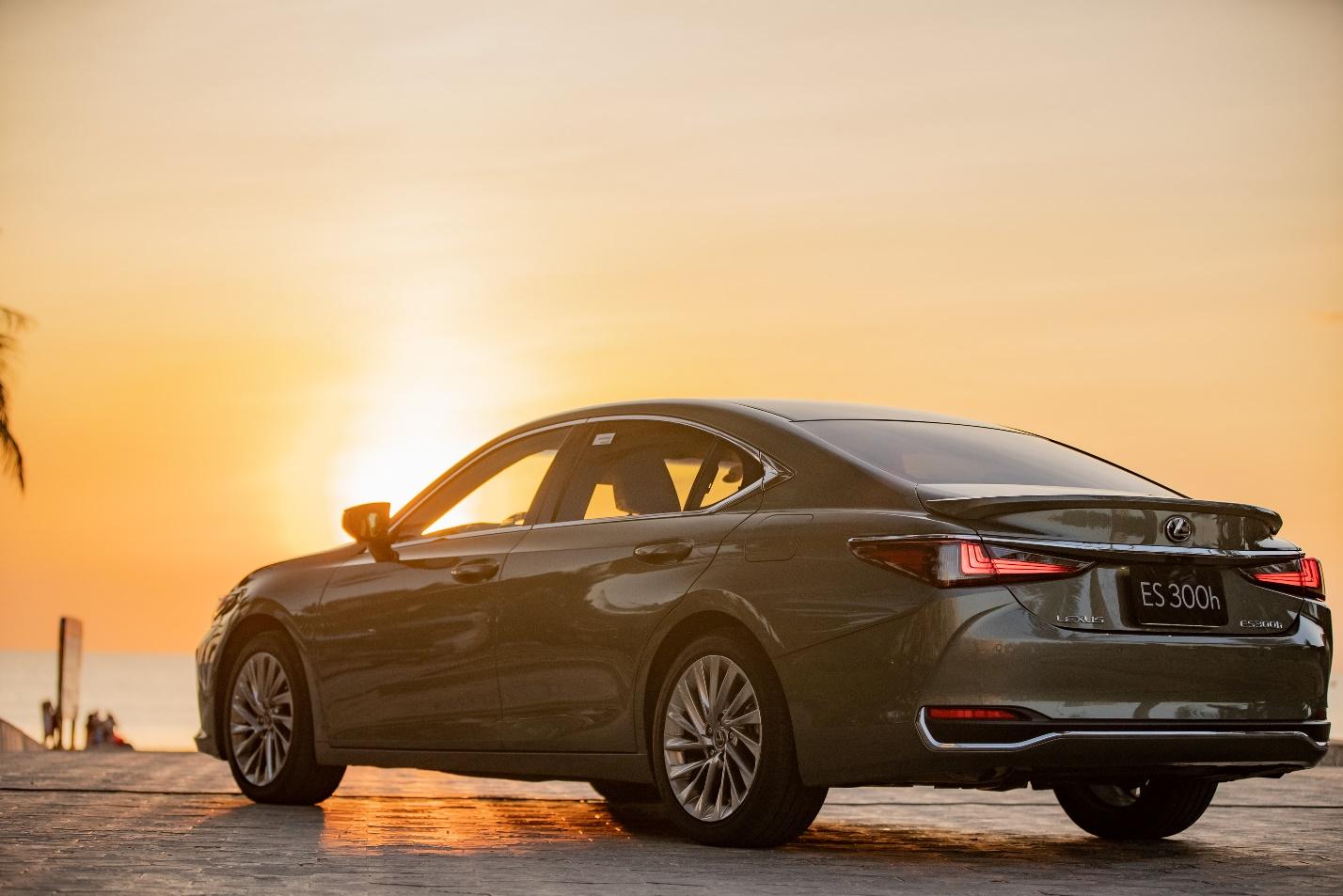 Doanh số có thể không cao bằng đối thủ nhưng Lexus luôn có một tệp khách hàng với gu thẩm mỹ riêng và sự quan tâm đặc biệt tới giá trị thương hiệu