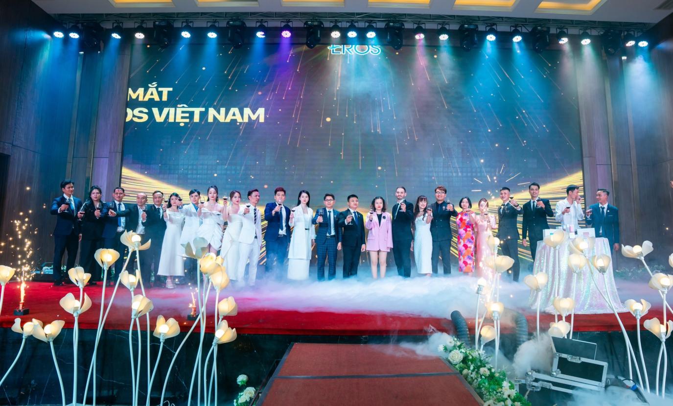 Lễ ra mắt công ty Tập Đoàn Eros Việt Nam diễn ra vô cùng hoành tráng