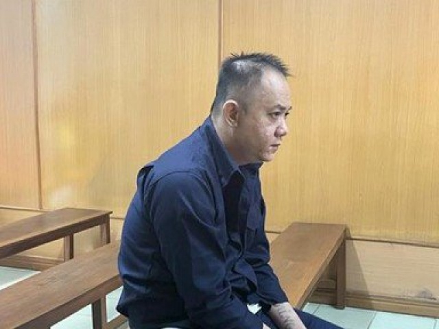 Pháp luật - "Nổ" có cha làm lớn, lừa bán xe thanh lý bao biển số 'tứ quý' chiếm đoạt 4 tỷ đồng