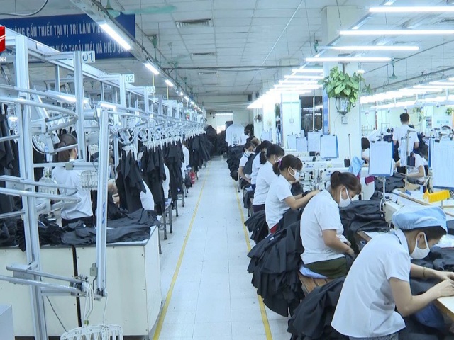 Tin tức trong ngày - Gần một triệu người rút BHXH một lần trong 10 tháng năm 2023