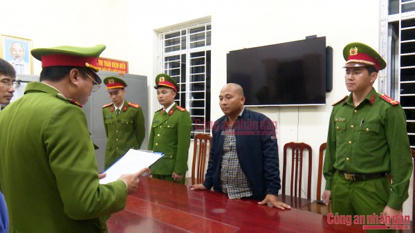 Cơ quan CSĐT Công an huyện Thái Thụy công bố các quyết định và lệnh đối với Nguyễn Văn Đoàn.