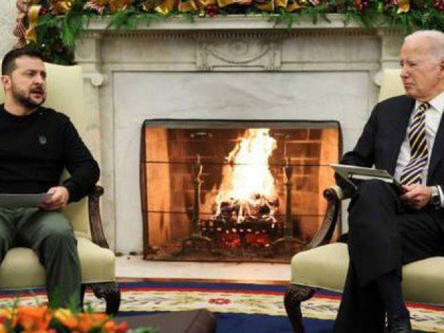 Tổng thống Ukraine rời Mỹ, Tổng thống Biden cảnh báo nóng