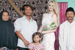 Đàn ông - Loạt hôn lễ lạ kỳ gây sốt MXH: Chú rể đen đúa vẫn lấy được vợ đẹp như tiên