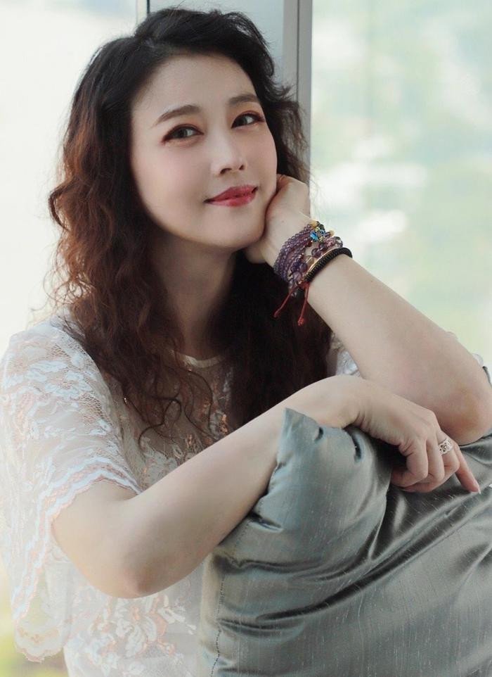 Châu Hải My được ca ngợi là nữ thần sắc đẹp xứ Trung từ những năm 1990