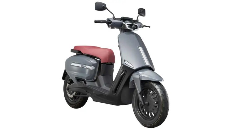 Xe máy điện đẹp tựa Vespa, trang bị hiện đại bậc nhất - 4