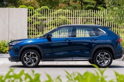 Thị trường - Tiêu dùng - Loạt ô tô giảm giá mạnh, có mẫu được giảm gần 400 triệu đồng