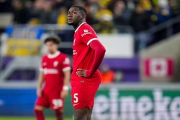 Bóng đá - SAO Liverpool rời sân sau hiệp 1, Klopp trấn an trước đại chiến MU