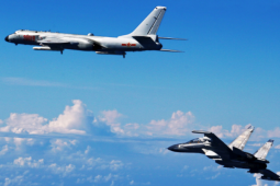 Thế giới - Nga-Trung tuần tra chung trên biển, Nhật-Hàn điều máy bay theo dõi