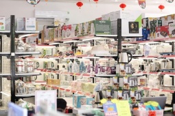 Thời trang Hi-tech - Loạt sản phẩm công nghệ giảm giá "sốc" cuối năm, lên tới 70%