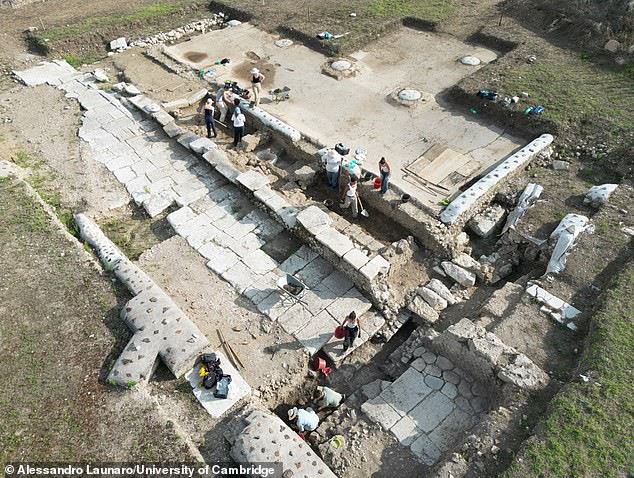 Thị trấn La Mã bị lãng quên được tìm thấy sau 1.500 năm - 1